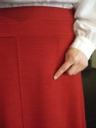 他の写真3: ボタンがポイント♪赤スカート