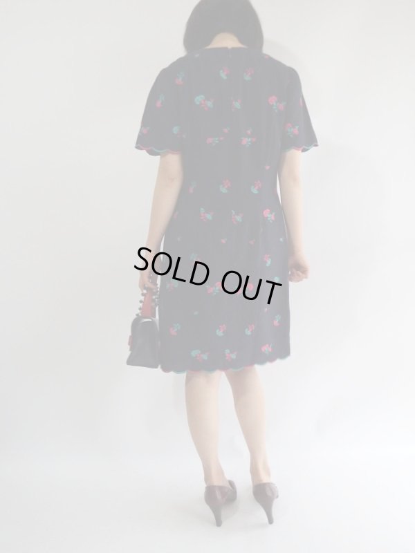 画像4: ★お仕立て品*お花刺繍の裾フリフリワンピ