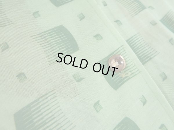 画像6: ★レトロモダン柄の緑シャツ