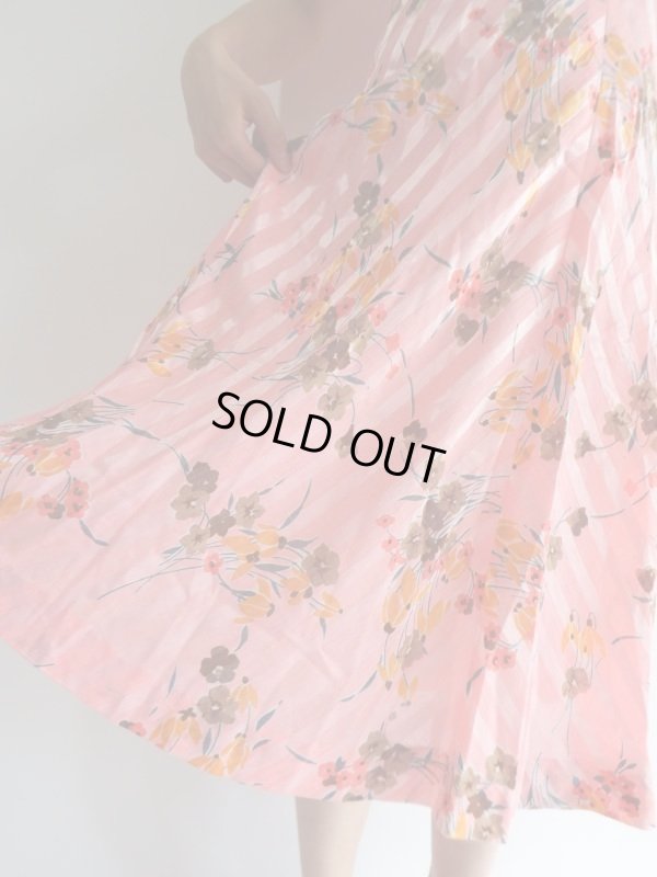 画像9: ★透かしストライプ柄のお花ワンピ