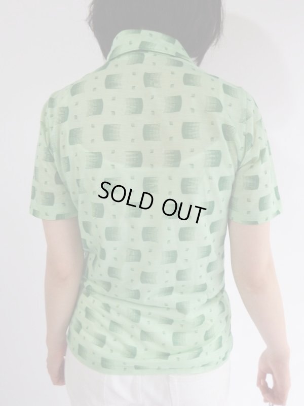 画像4: ★レトロモダン柄の緑シャツ