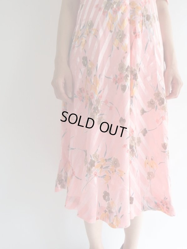 画像8: ★透かしストライプ柄のお花ワンピ