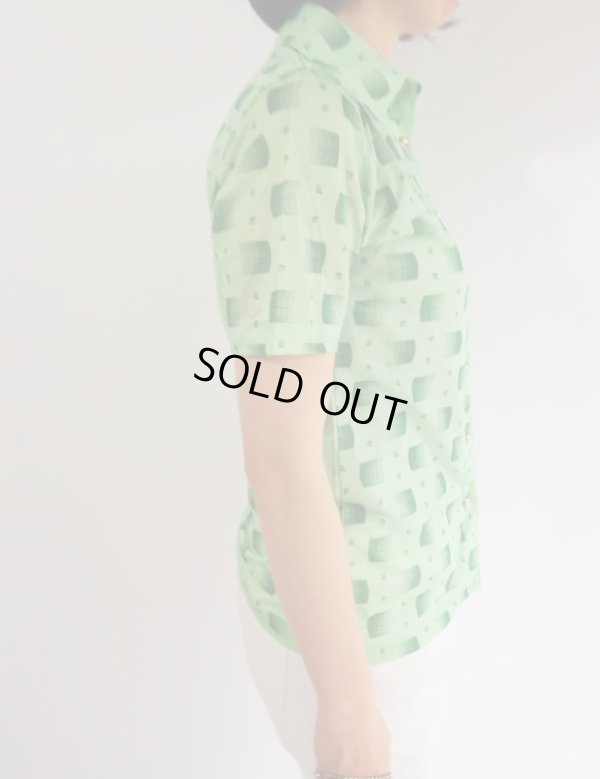 画像3: ★レトロモダン柄の緑シャツ