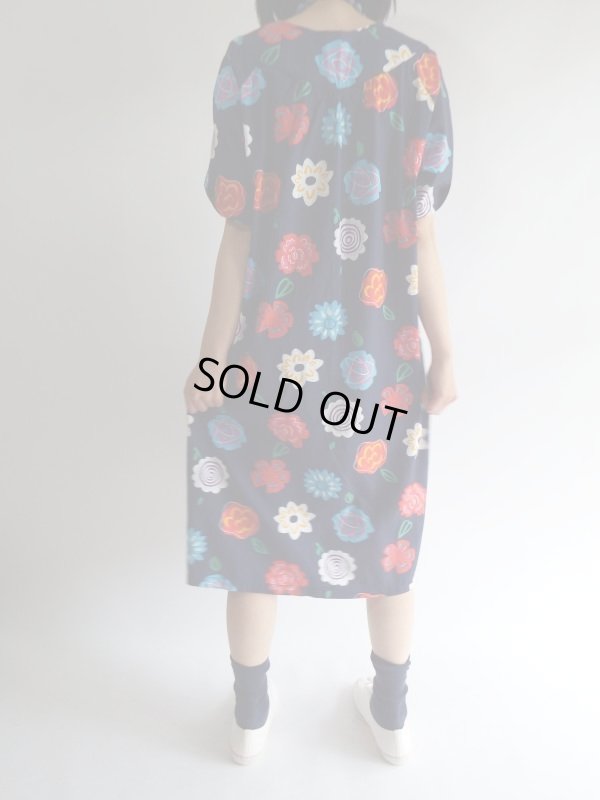 画像4: ★紺地にお花ちゃんのコットンワンピ