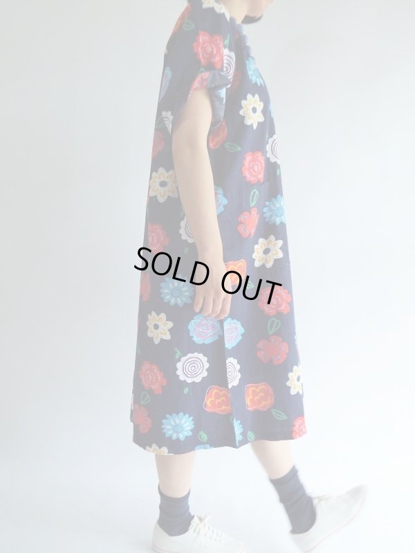 画像3: ★紺地にお花ちゃんのコットンワンピ