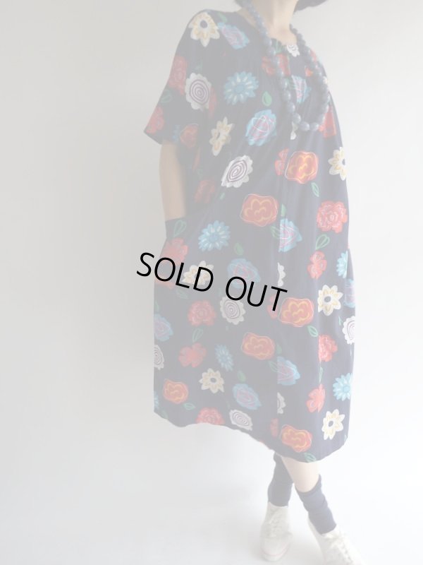 画像8: ★紺地にお花ちゃんのコットンワンピ