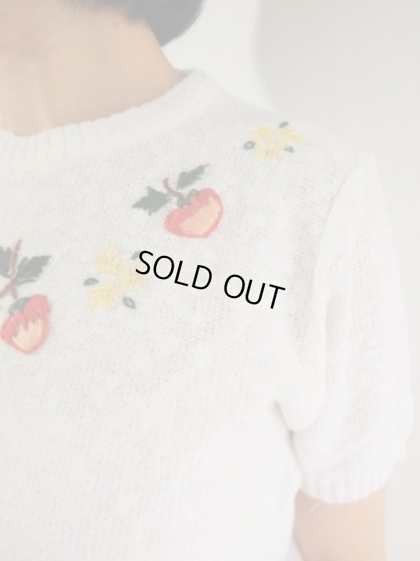 画像5: ★未使用*苺とお花刺繍ニット