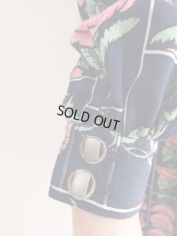 画像9: ★お仕立て品*紺地にレトロなお花柄ワンピ