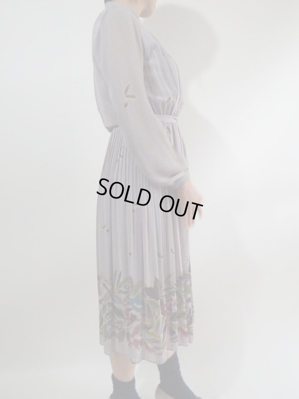 画像4: ★ボタニカル柄の透け感素材ワンピ