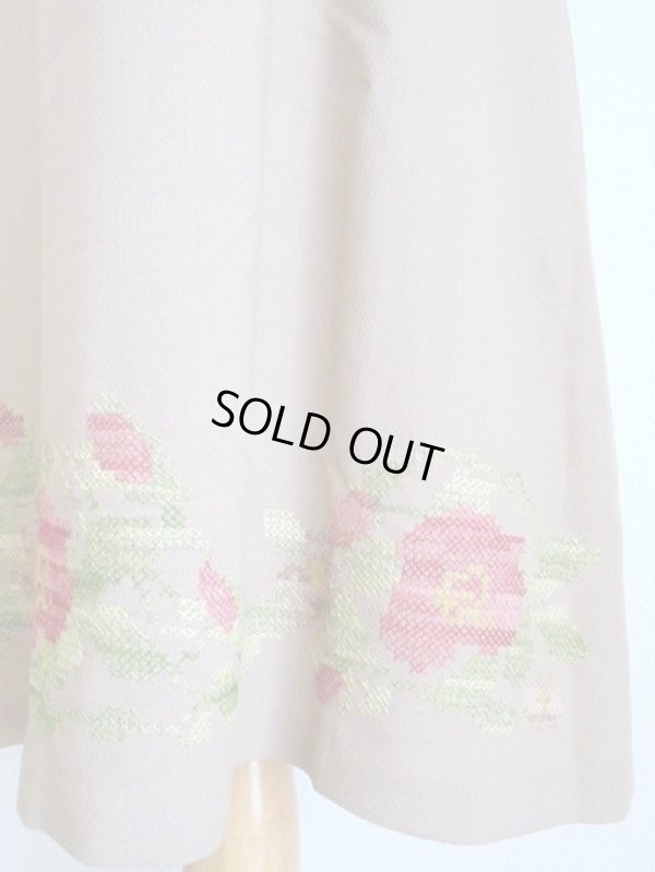 画像3: お花ステッチのクラシカルワンピ