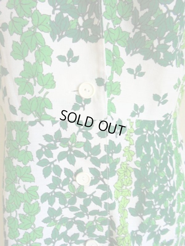 画像5: 白地に緑の葉っぱ柄ワンピ