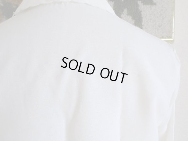 うっすらシミ？汚れの箇所があります。