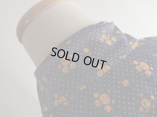 色あせがあります