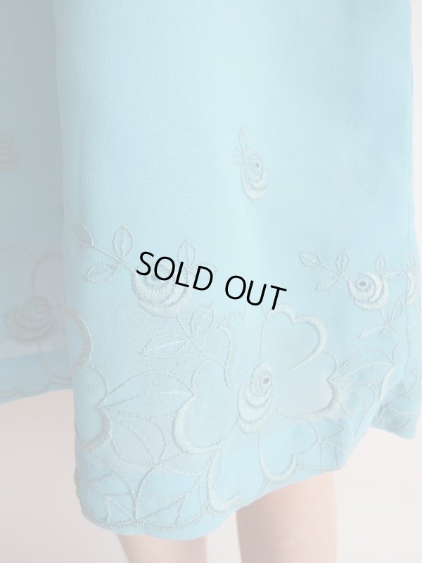 画像10: お仕立て品*お花刺繍のキレイな水色ワンピ【送料無料】