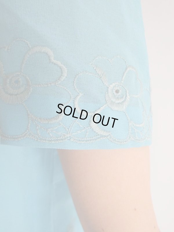 画像9: お仕立て品*お花刺繍のキレイな水色ワンピ【送料無料】