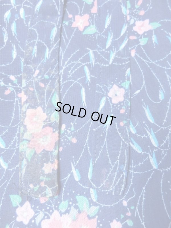 リボン紐端に汚れあり