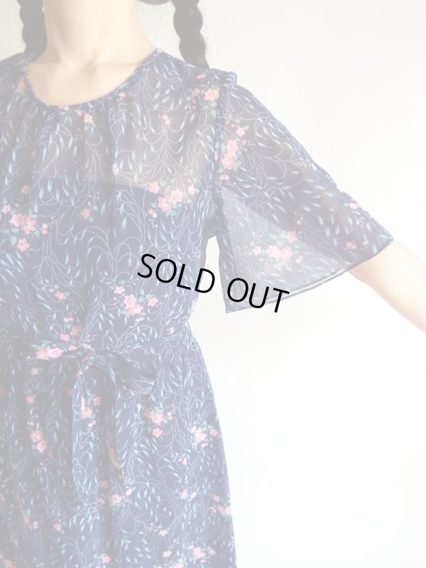画像6: 未使用*フレアースリーブの濃紺花柄ワンピ【送料無料】