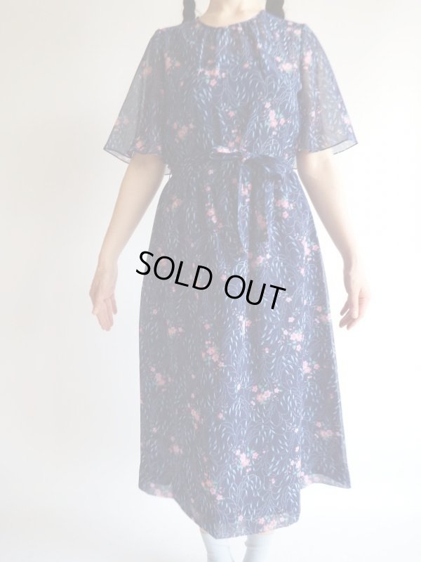 画像3: 未使用*フレアースリーブの濃紺花柄ワンピ【送料無料】
