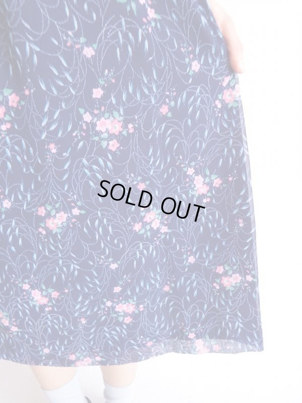 画像8: 未使用*フレアースリーブの濃紺花柄ワンピ【送料無料】