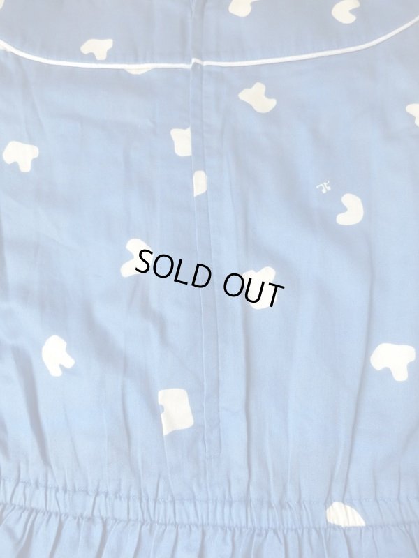 わかりにくいですが、背中にうっすら色ムラあり