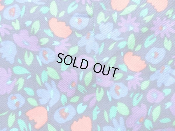 前身ボタン下に横糸ツリあり