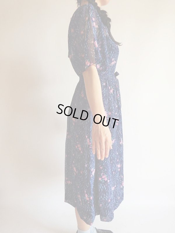 画像4: 未使用*フレアースリーブの濃紺花柄ワンピ【送料無料】