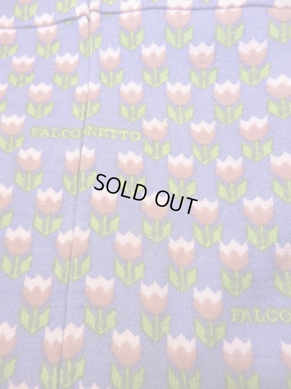 前身中心ウエスト下に小さな生地キズあり