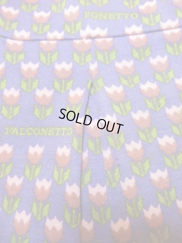 前身ウエスト下に小さな生地キズあり