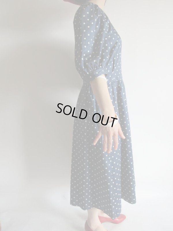 画像5: 上品ネイビーに水玉のパフスリーブワンピ【送料無料】