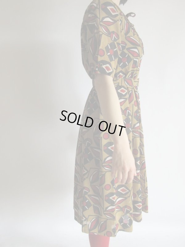 画像4: 未使用*切り絵風カラシ色ワンピース