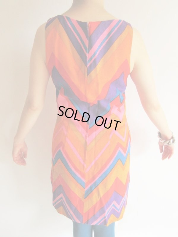 画像5: 60’s風ギザギザ模様のノースリワンピ【送料無料】