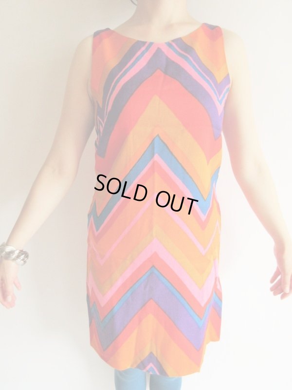 画像3: 60’s風ギザギザ模様のノースリワンピ【送料無料】