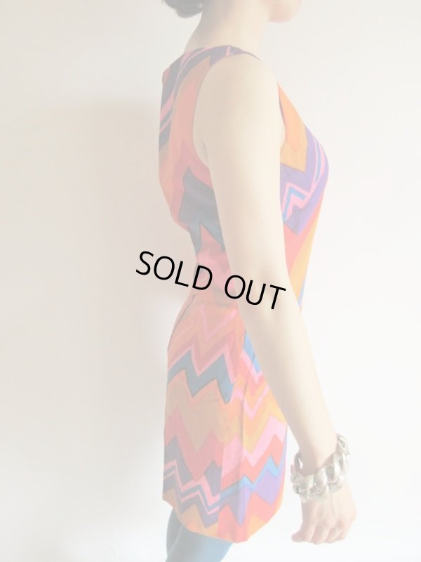 画像4: 60’s風ギザギザ模様のノースリワンピ【送料無料】