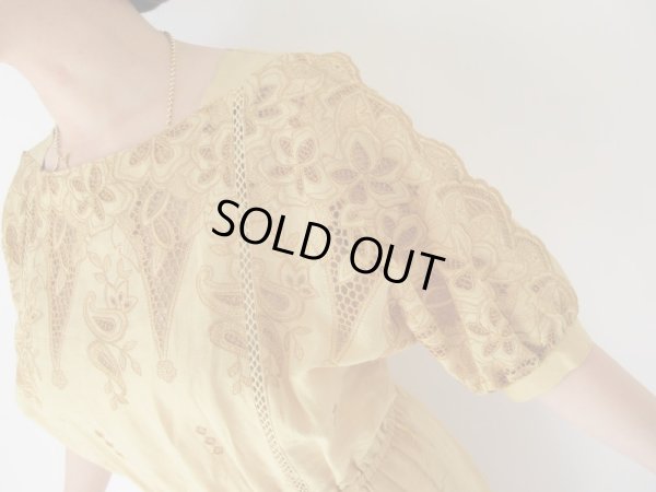 画像7: 存在感を放つ刺繍