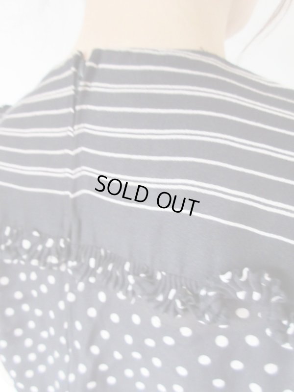 画像12: 赤いリップと一緒に