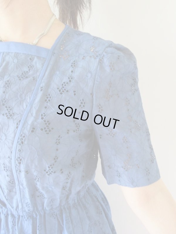 画像7: お花刺繍のワンピース