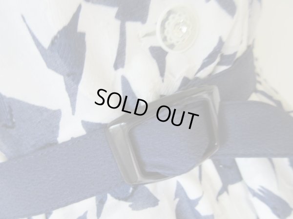 画像9: ネイビー×ホワイトで永遠のお嬢さまスタイル