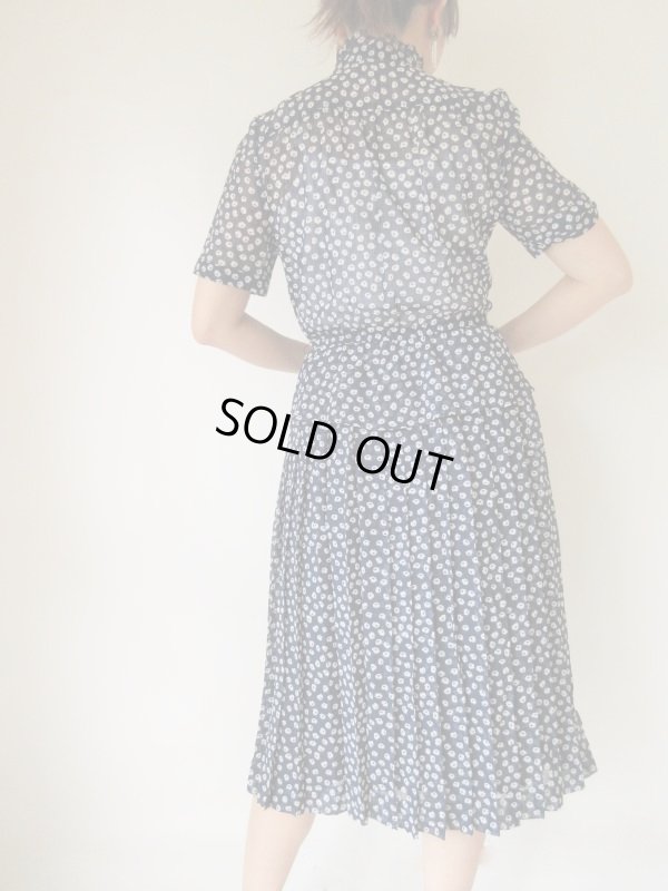 画像5: レディーなネイビーのワンピース