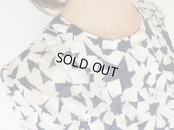 画像7: ネイビー×ホワイトで永遠のお嬢さまスタイル