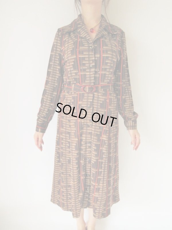 画像3: オレンジのラインがワンポイントに