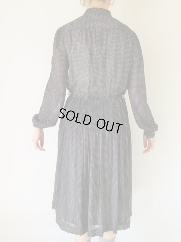 画像5: 安定の白ドットワンピース