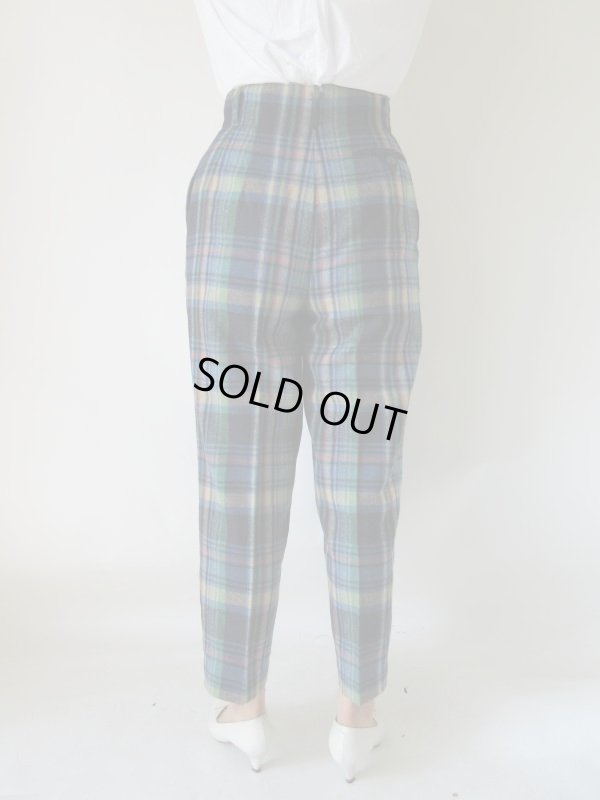 画像5: 美シルエットのチェック柄テーパードパンツ