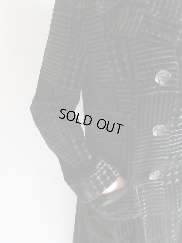 画像7: 軽い着心地のブラックカラーコート