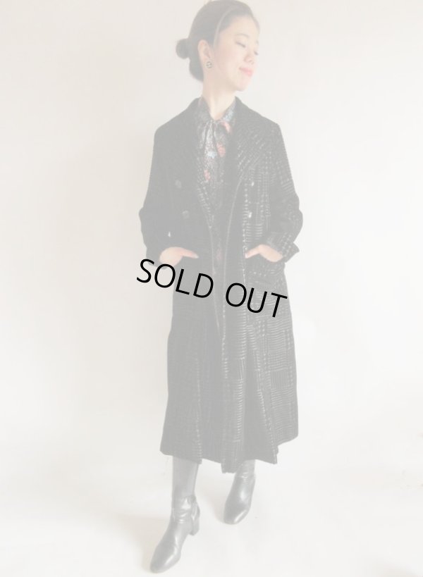 画像8: 軽い着心地のブラックカラーコート