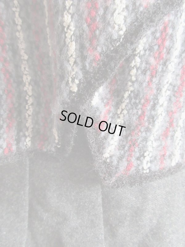 画像8: モード顔のニットジャケット