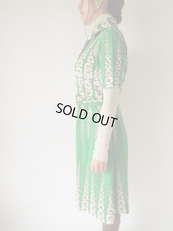 画像4: レトロチャーミングなお花柄ワンピース　ゆったりサイズ*