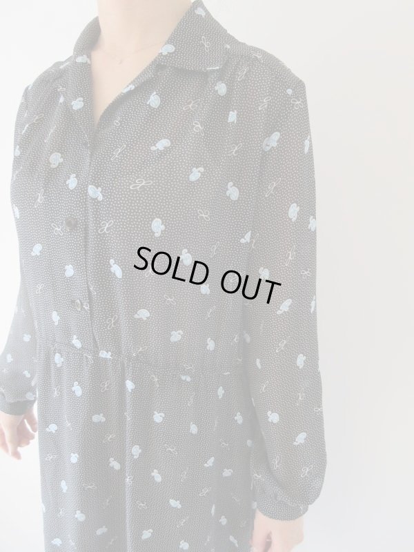 画像9: 英字ロゴ柄ワンピース