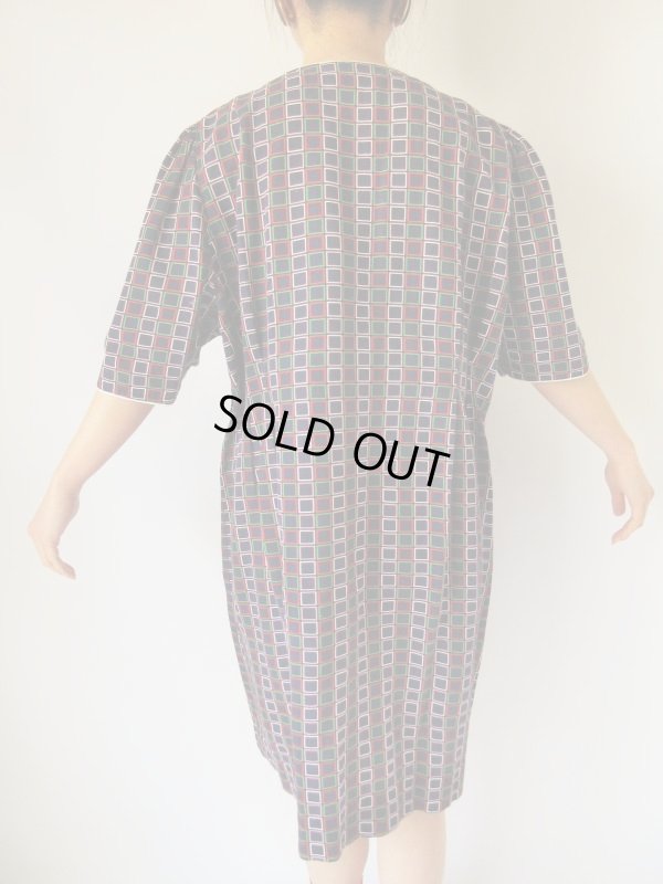 画像6: お仕立て品の1点モノ*スクエアー柄ゆったりワンピース