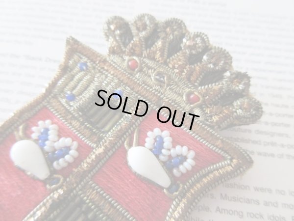 画像4: 豪華装飾のエンブレムブローチ