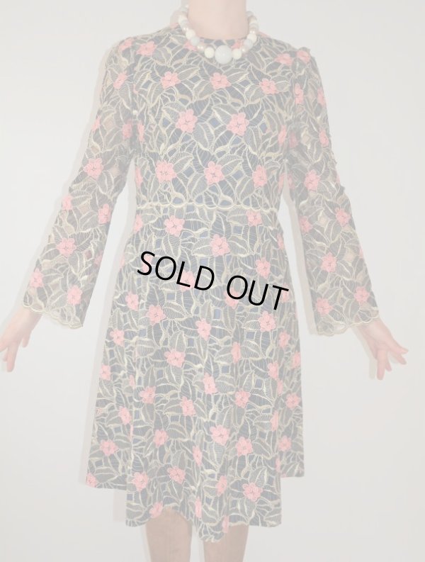 画像10: お仕立て品の１点モノ*豪華刺繍のフラワーワンピース